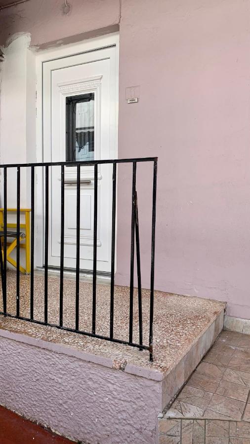 Lovely Place With Veranda Apartamento Larissa Exterior foto